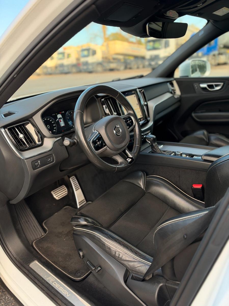 Volvo XC60 T5 AWD R Design Geartronic R Design