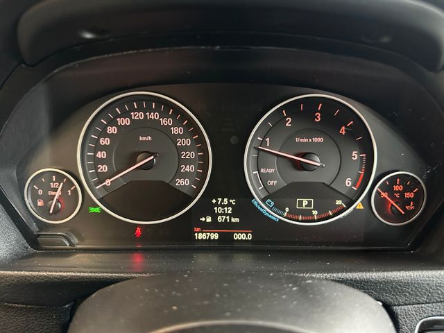 BMW 320 d Limousine *2. Hand*Klima*SHZ*Navi*DAB*HUD*