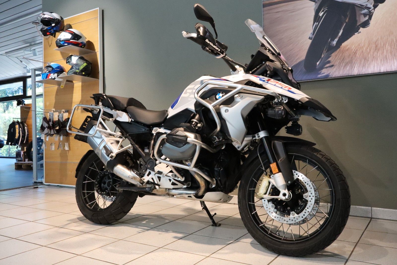 Fahrzeugabbildung BMW R 1250 GS mit Touratech Fahrwerk