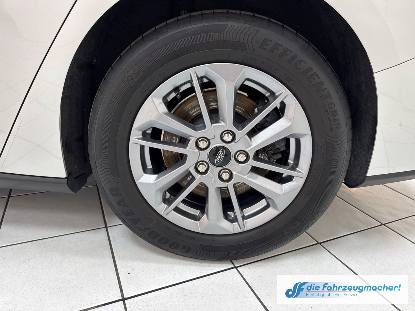 Fahrzeugabbildung Ford Focus Turnier Titanium 1.5 EcoBlue *Facelift*