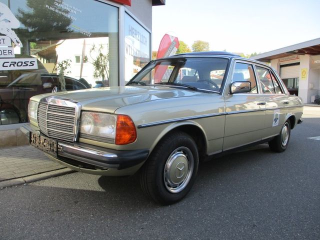 Mercedes-Benz 230 E