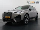 BMW iX xDrive40 High Executive 77 kWh AHK | SOH 97% - BMW iX: Schiebedach