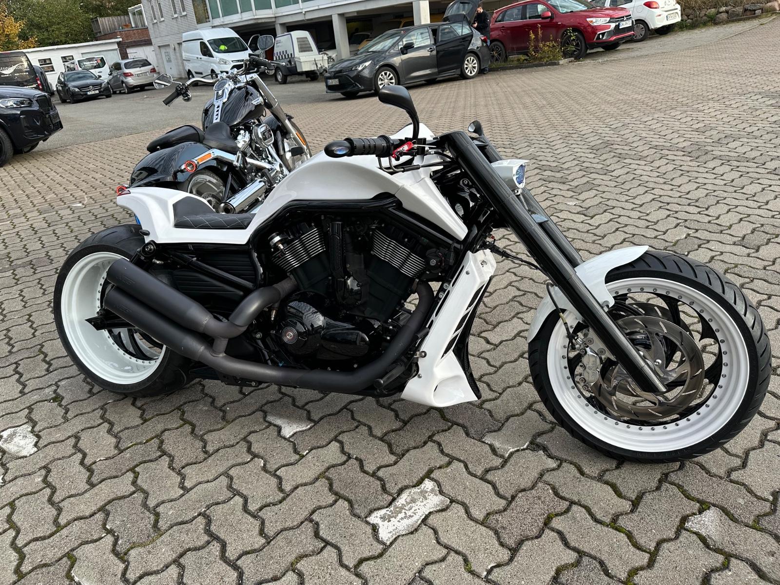 Harley-Davidson V Rod Komplettumbau 300er Reifen