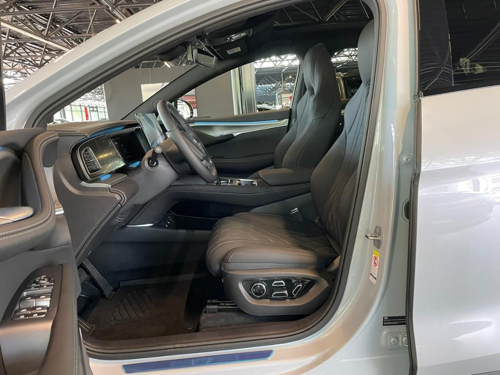 BYD SEALION 7