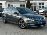Volkswagen Passat Variant 1.4TSI R-Line*AUTOMATIK*LEDER*BT* - Volkswagen Passat Variant in Augsburg