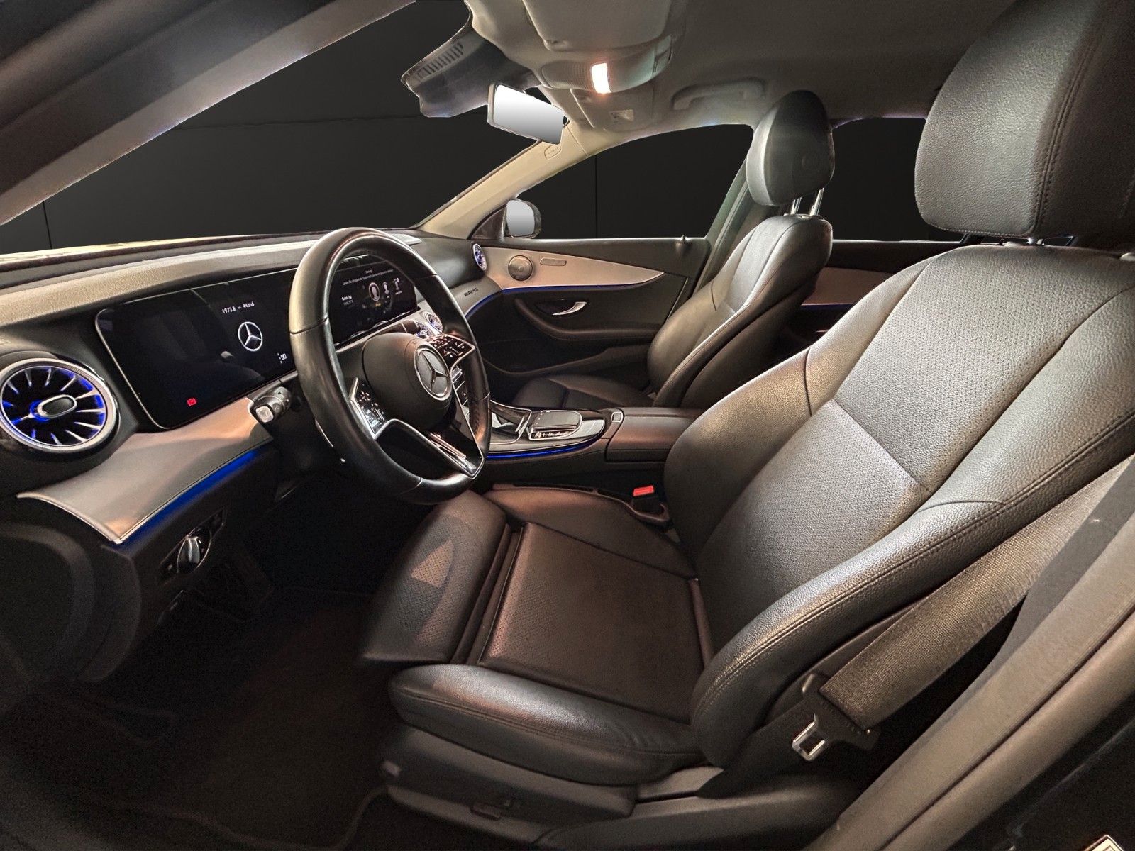 Fahrzeugabbildung Mercedes-Benz E 200 d- T-Modell Automatik/TOP ZUSTAND
