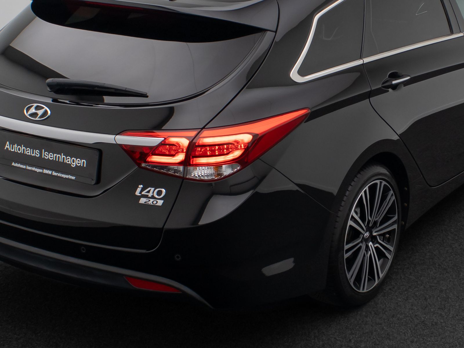 Fahrzeugabbildung Hyundai i40 Premium Kamera DAB Memory InfinitySound 18"