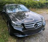 Mercedes-Benz Mercedes Benz W212 Facelift Limo E200 - Mercedes-Benz E-Klasse W212 mit Benzin-Antrieb