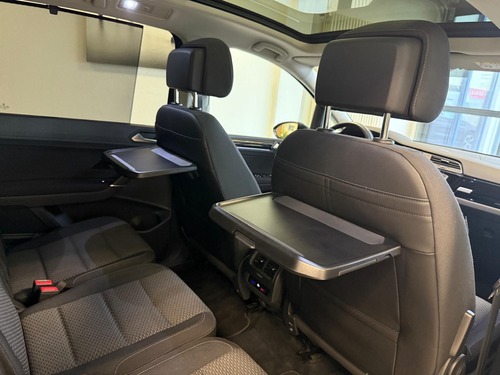 Fahrzeugabbildung Volkswagen Touran Comfortline BMT 7.SITZER/ SCHECKHEFT/ AHK