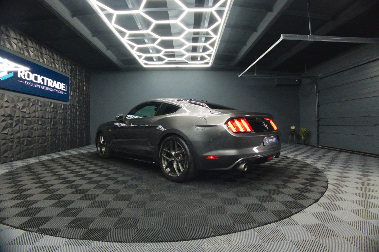 Fahrzeugabbildung Ford Mustang 3.7 V6 GT Coupe 19Zoll | Xenon | Kamera