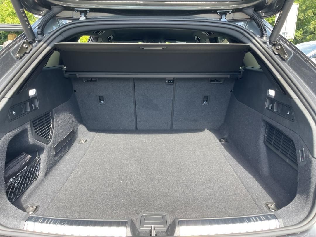 Fahrzeugabbildung Audi A5 Avant TFSI 150 kW S Line 360,AHK,Kamera,LED