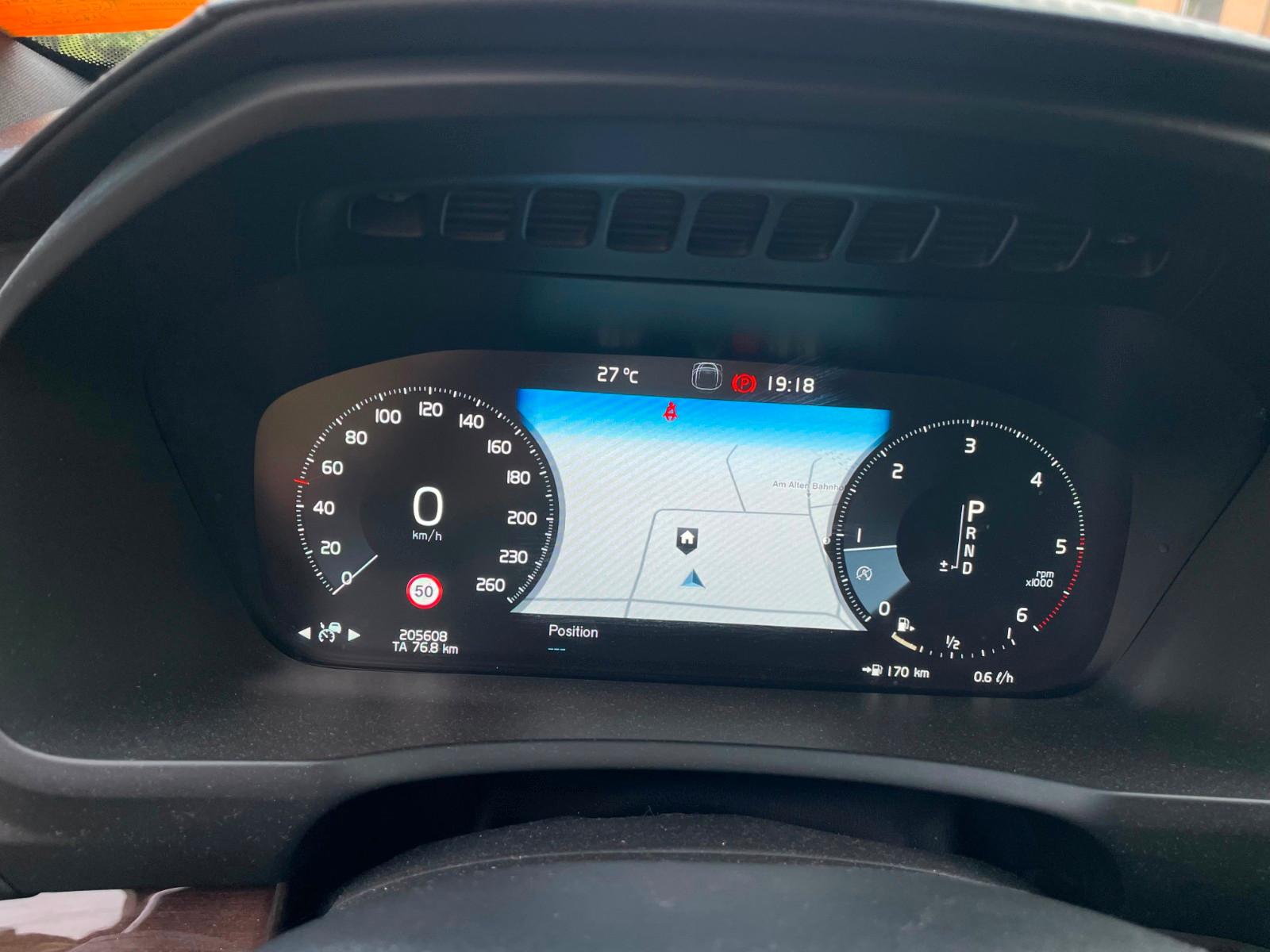 Volvo XC90 PANO-360-HUD-AHK-Pilotassist.. FULL...