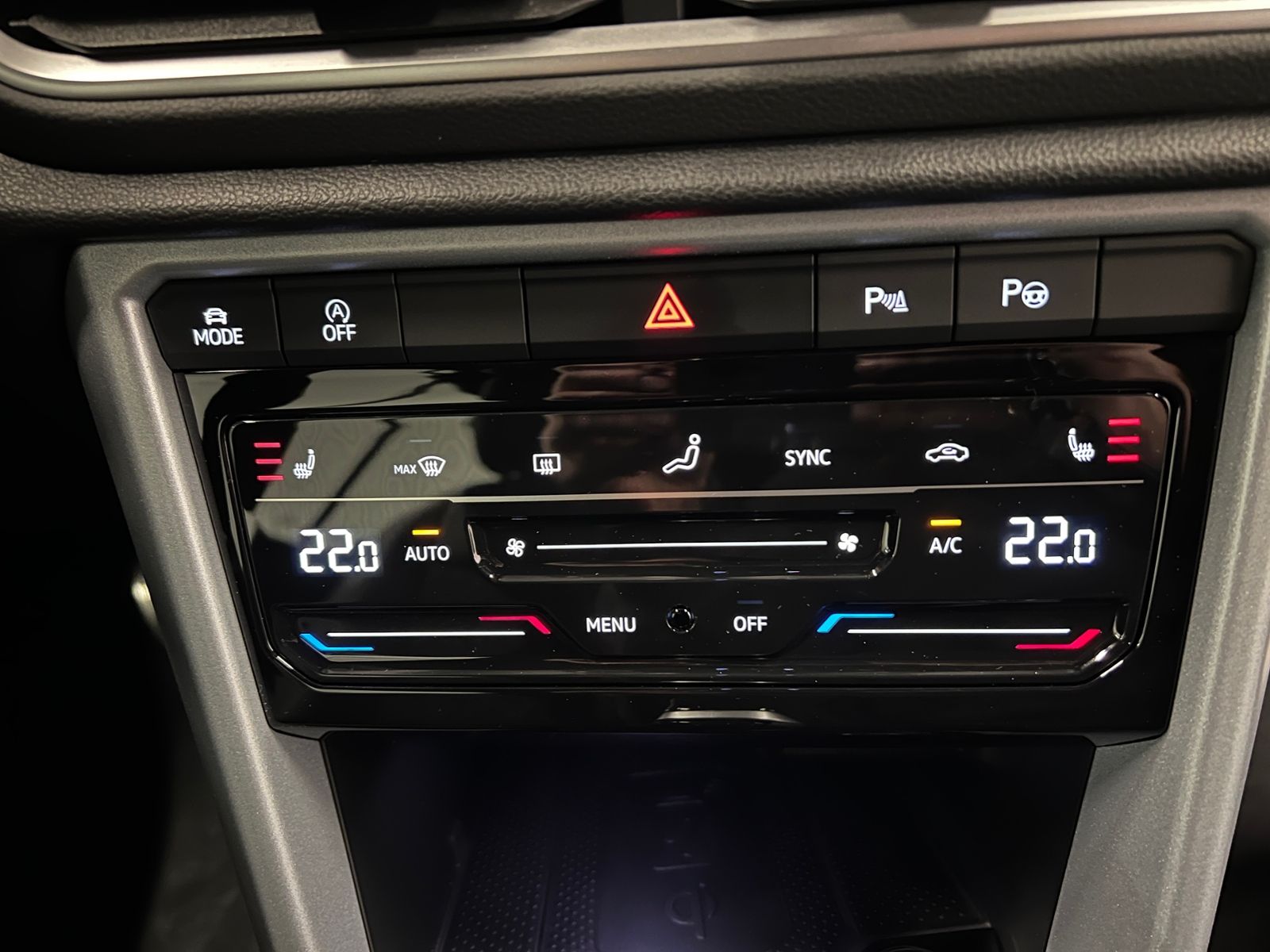 Fahrzeugabbildung Volkswagen T-Roc Cabriolet GOAL 1.5 TSI DSG *Navi, Sport-Pa