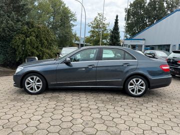 Mercedes E 220 - 2