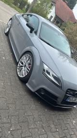 Audi TTS Coupe 2.0 TFSI S tronic quattro - - graue Audi TTS