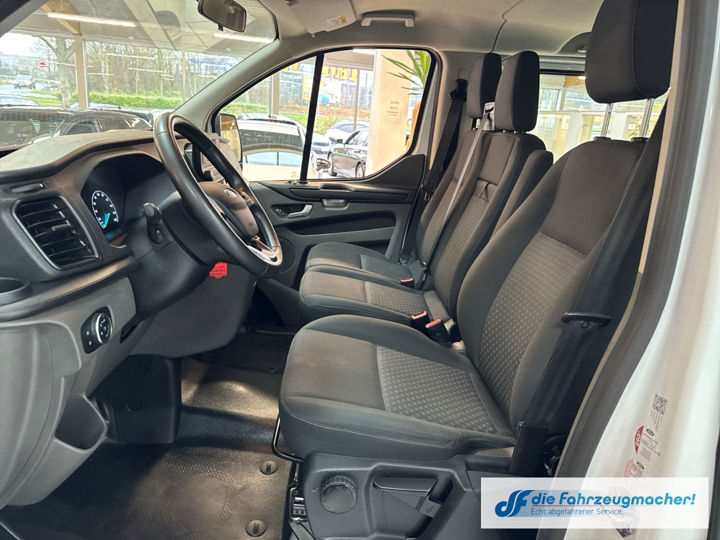 Fahrzeugabbildung Ford Transit Custom Tourneo Kombi 320 L2 Trend Dyn. K