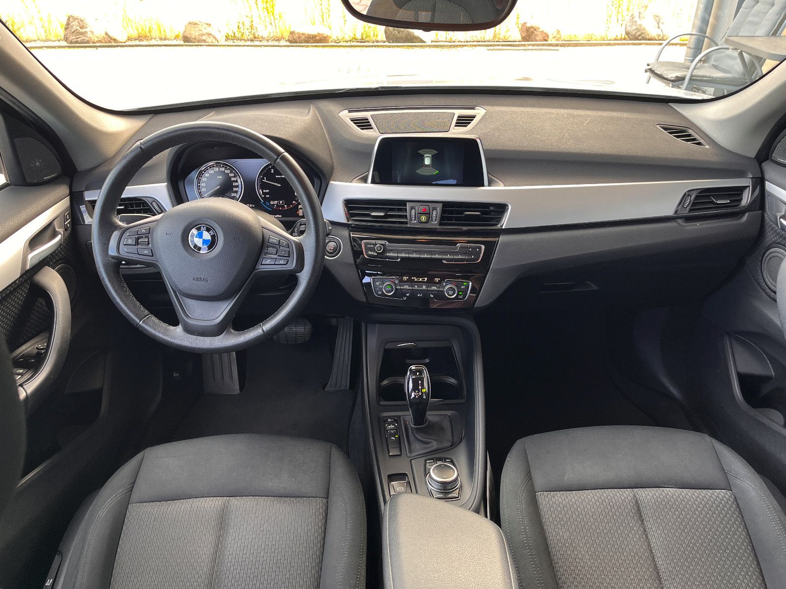 Fahrzeugabbildung BMW X1 sDrive 18 d