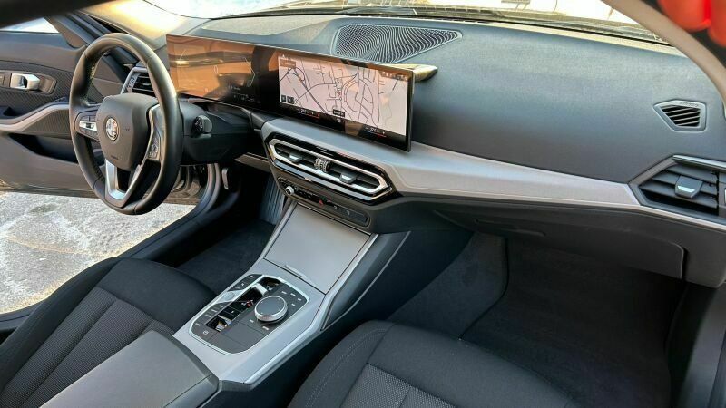 BMW 318i Touring LCPROF LED NAVI SHZ APPLECARPLAY foto 16