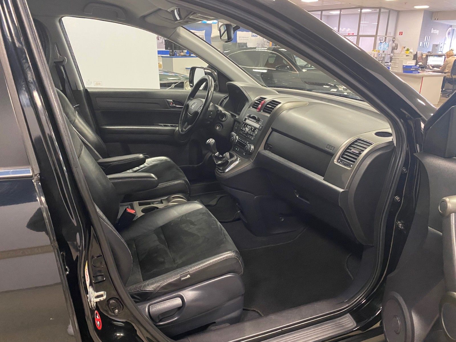 Fahrzeugabbildung Honda CR-V 2.2 TDI+ELEGANCE+ALLRAD+AHK+SITHEIZUNG+18"+
