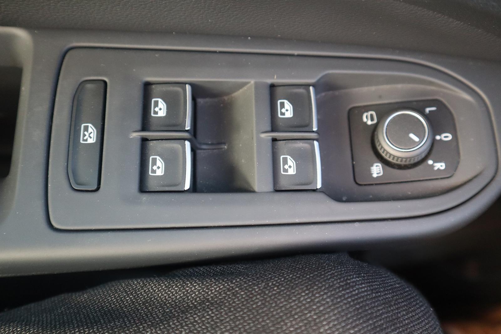 Volkswagen Golf VIII Variant 1.5 eTSI Goal DSG LED Navi ACC, миниатюра 18