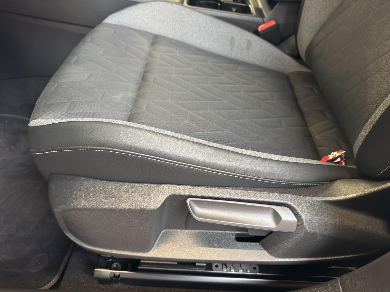 Volkswagen Golf 1.5 TSI Goal AHK Navi LED Kamera PDC LM Te, миниатюра 15