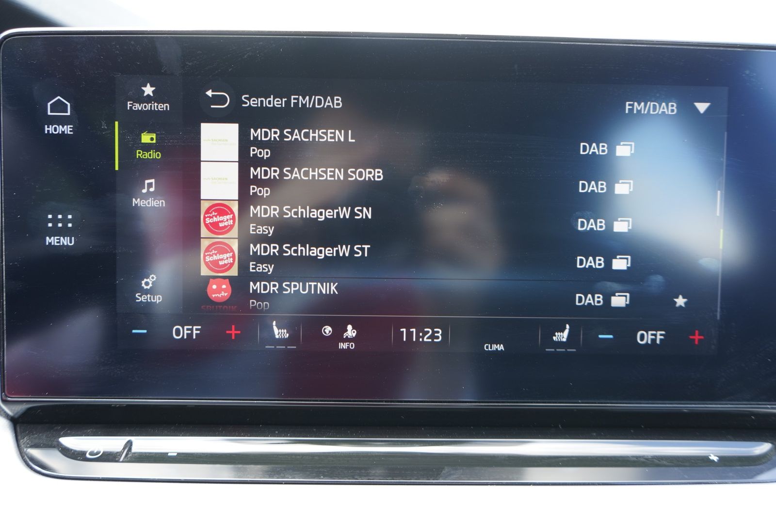 Skoda Octavia Combi 1.5 TSI First Edition LED Navi ACC foto 20