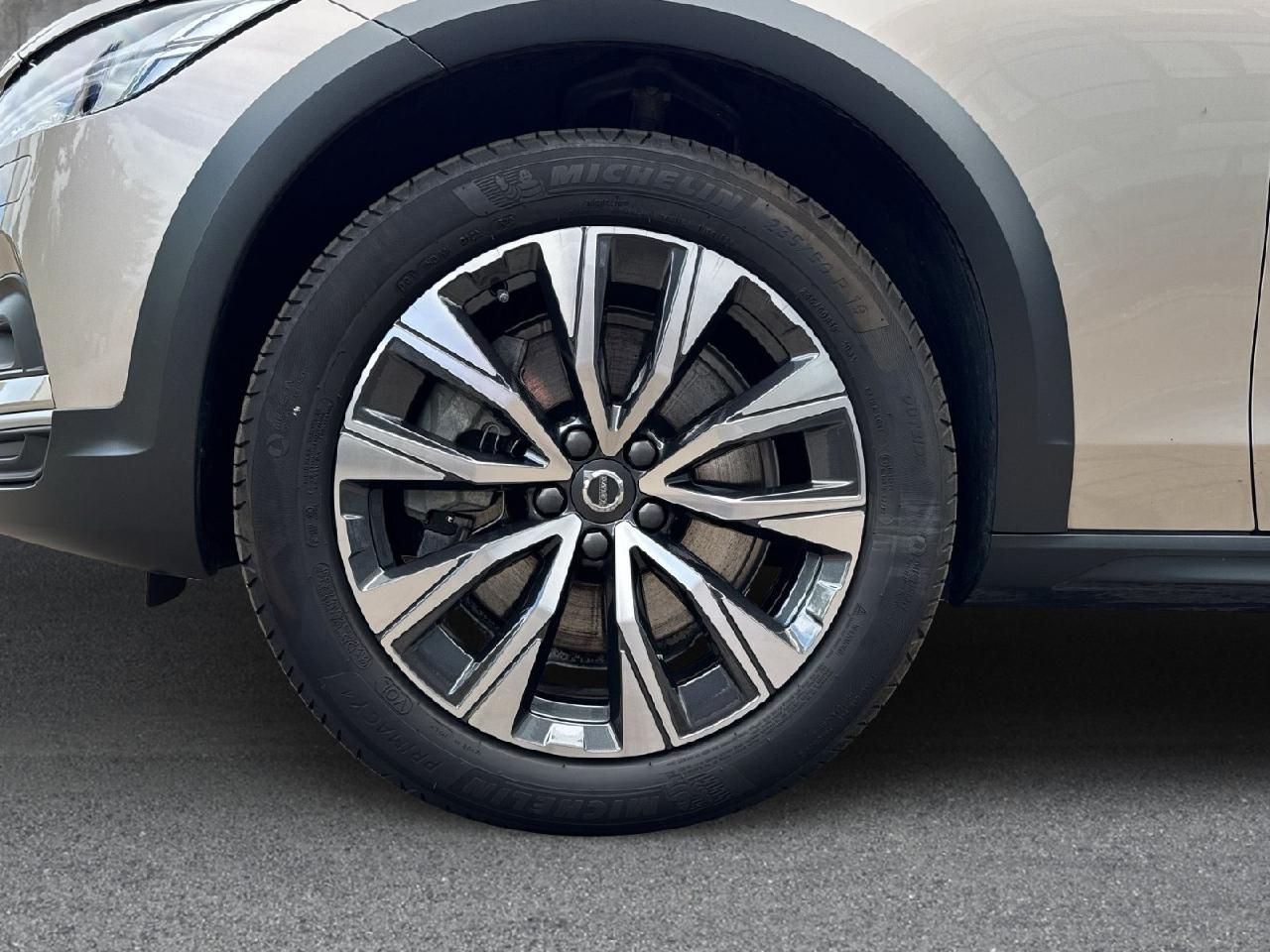 Fahrzeugabbildung Volvo V90 Cross Country Plus AWD