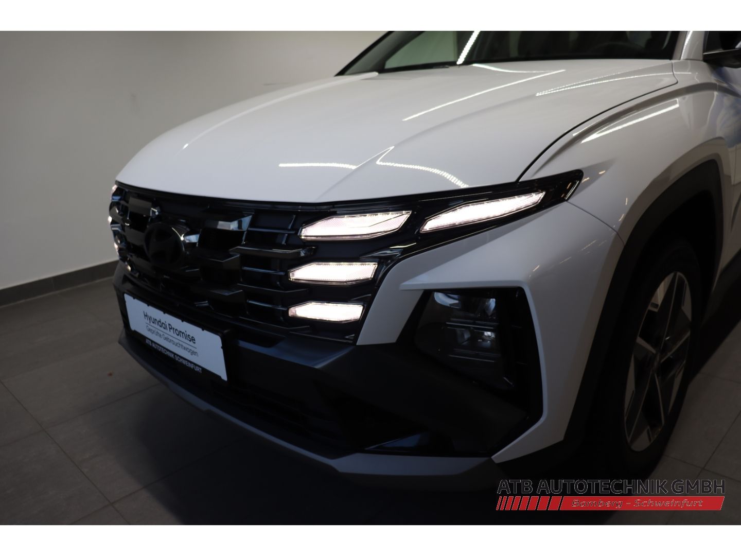 Fahrzeugabbildung Hyundai Tucson Trend PHEV 1.6 T-GDi 6-AT 4WD Navi Digita
