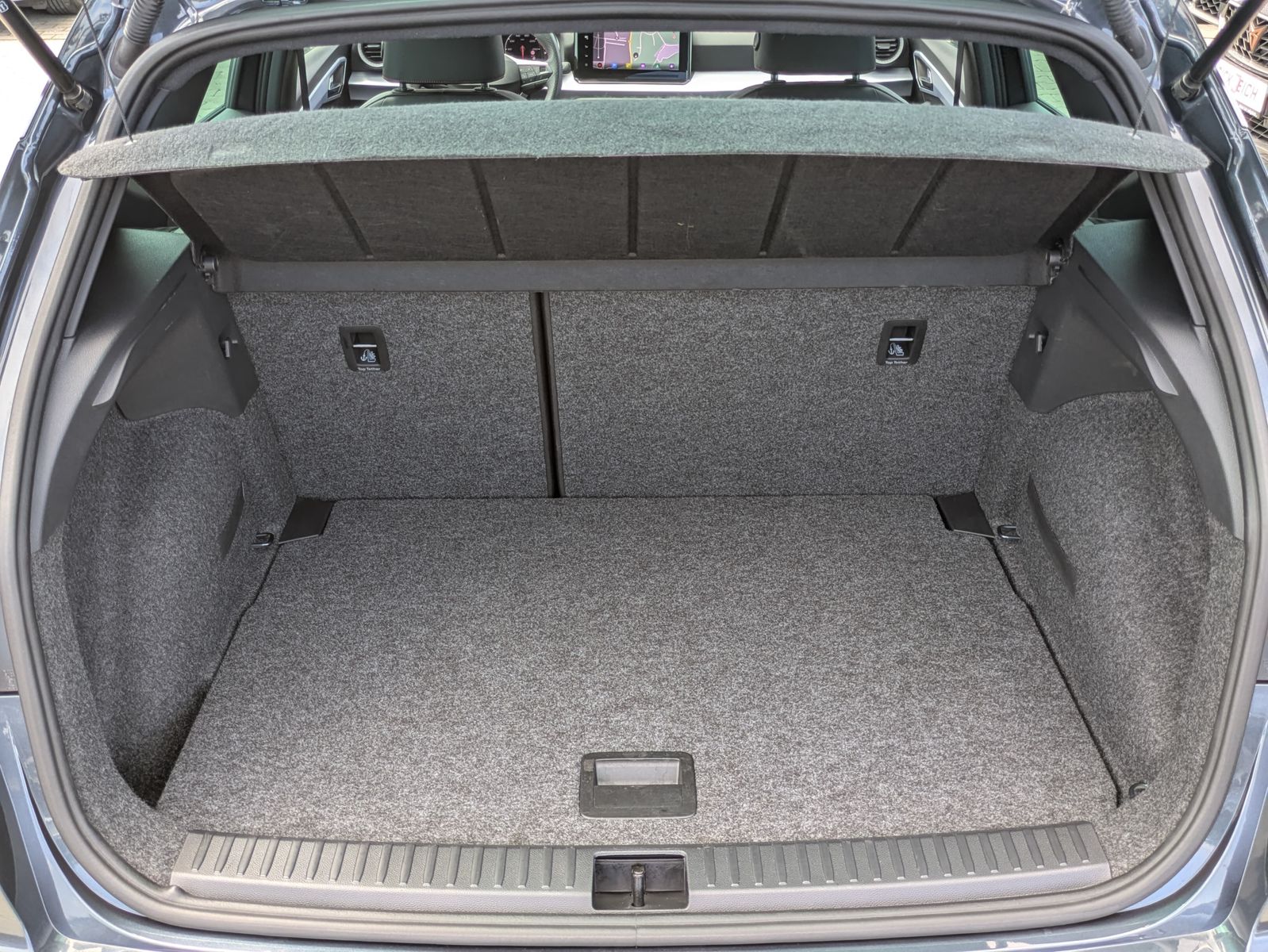 Fahrzeugabbildung SEAT Arona 1.5 TSI FR DSG AHK*ACC*LED*APP*DAB*KAMERA