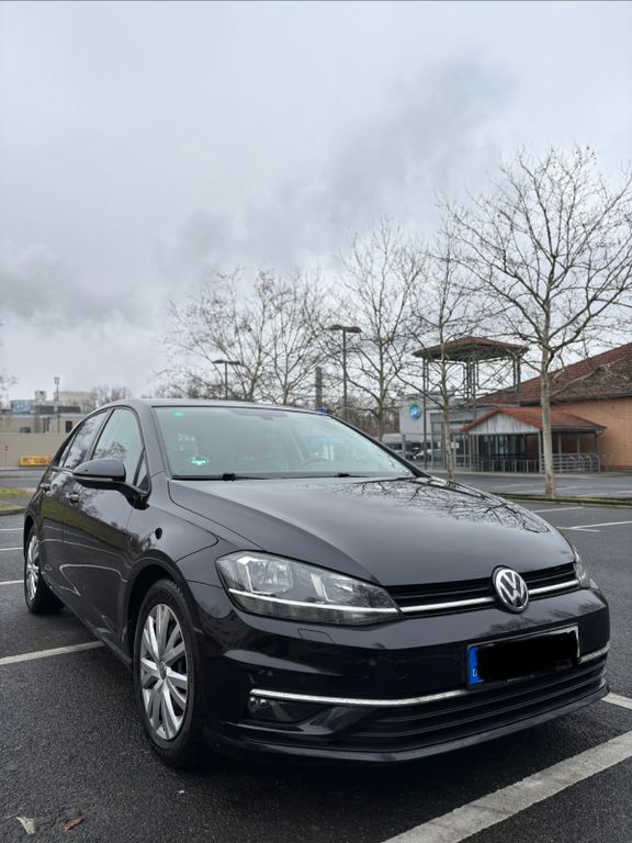 Image of Volkswagen Golf