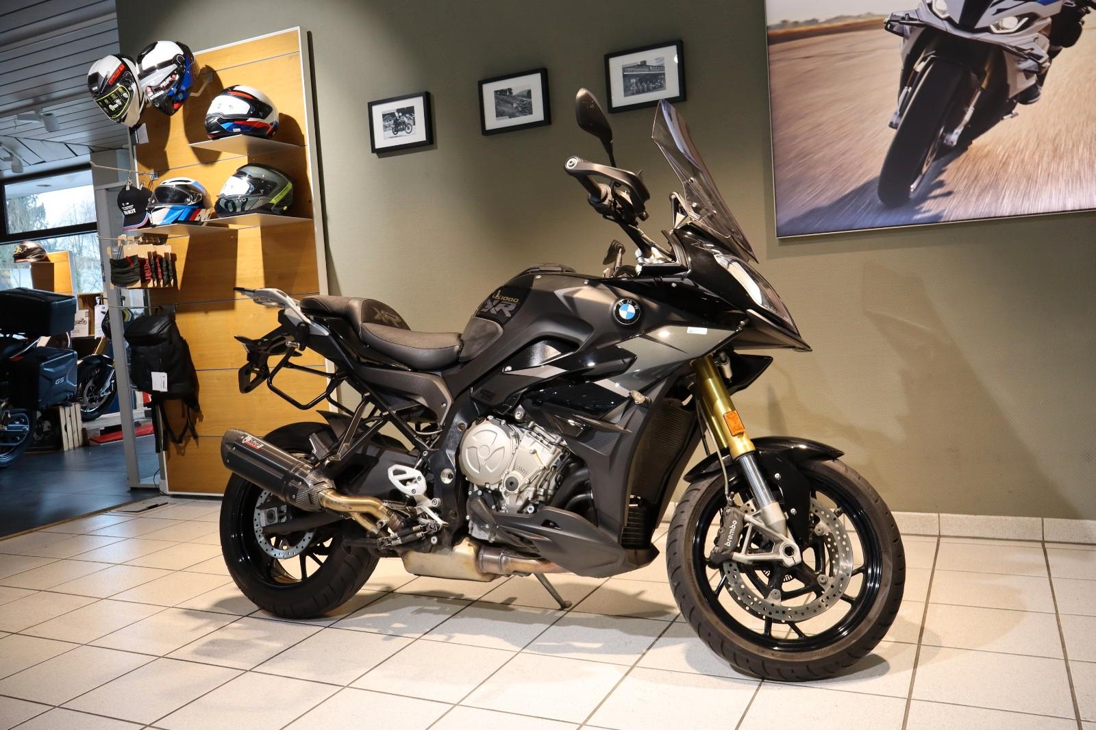 BMW S1000XR Style Triple Black