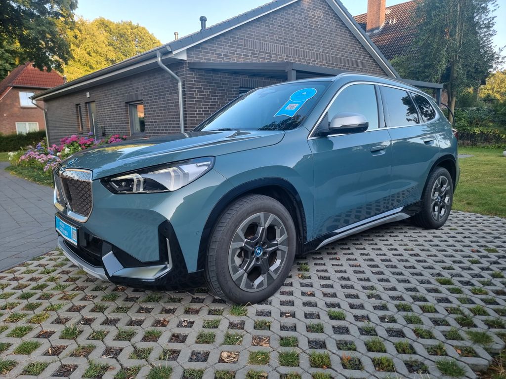 Image of BMW iX1