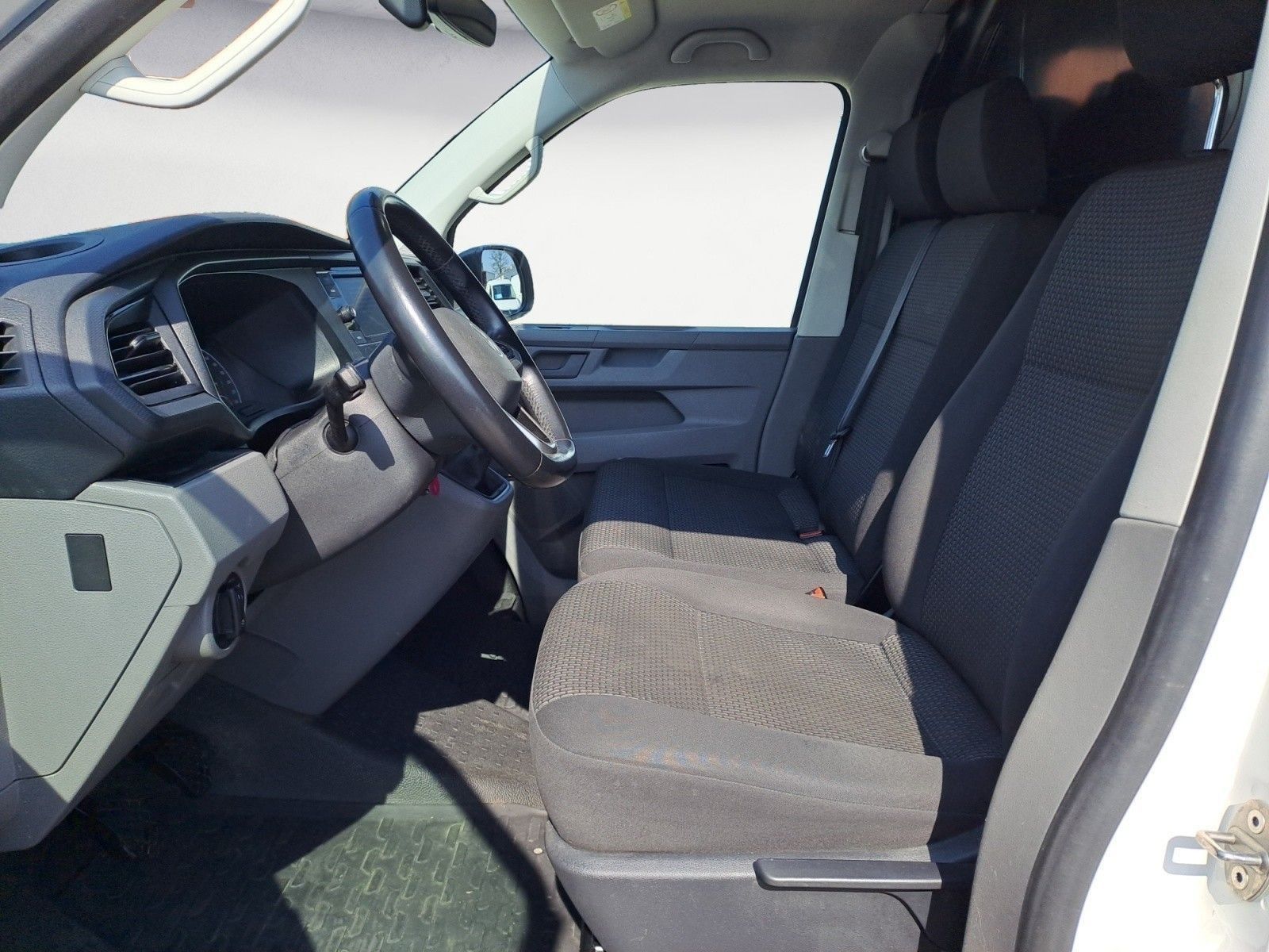 Volkswagen T6 Transporter - Bild 5