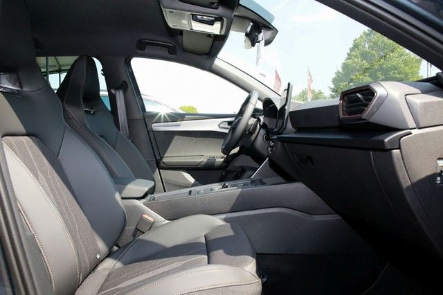 Fahrzeugabbildung SEAT Leon Sportstourer ACC NAVI LED