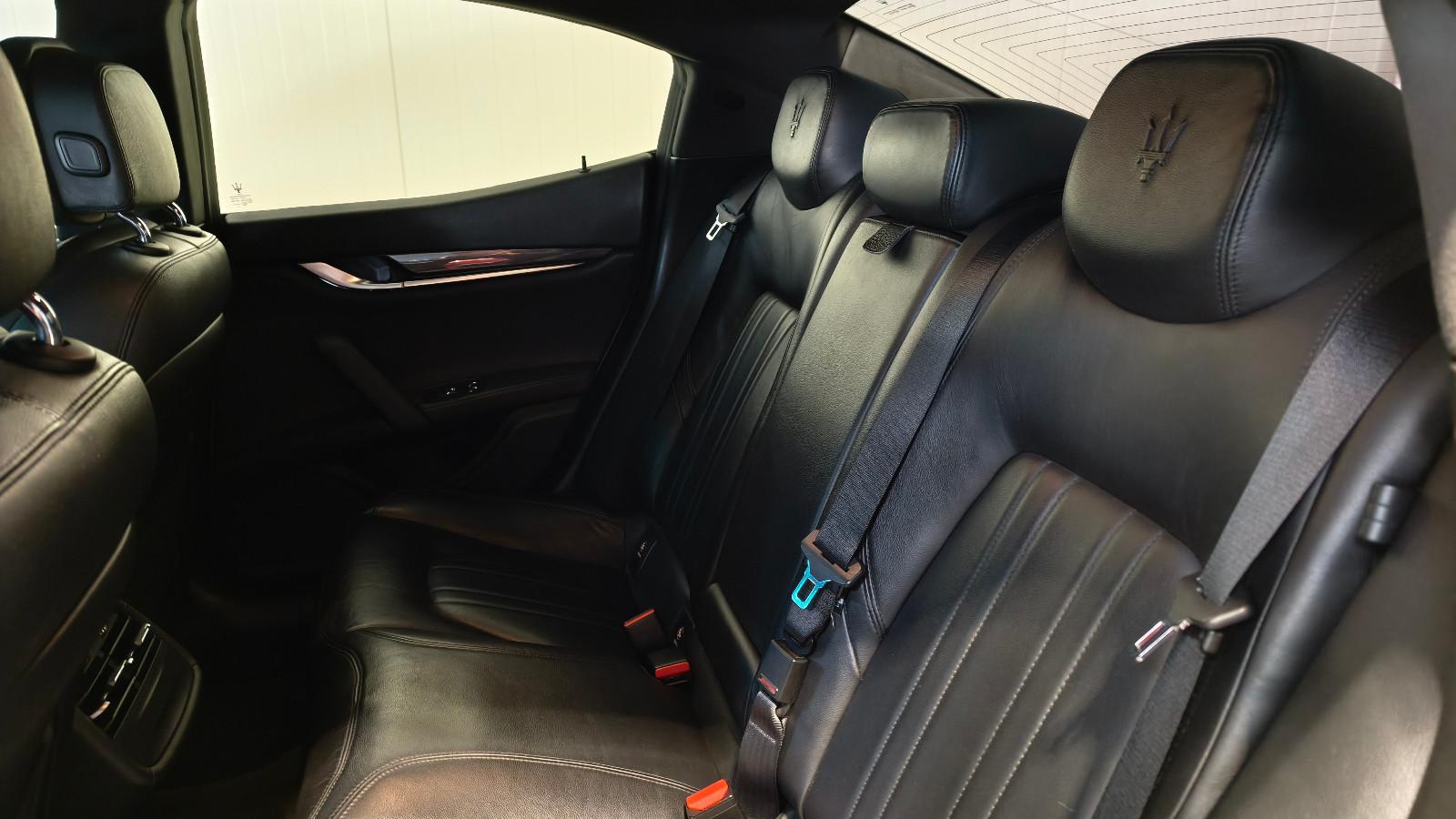 MASERATI GHIBLI V6 3.0 275 CH BVA - VOLANT EN CUIR - BI-XENON - CUIR - GPS - CHAUFFAGE STATIONNAIRE