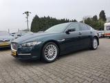 Jaguar XE NAVI-FULLMAP | CAMERA | ECC | JAGUAR-AUDIO - gebrauchte Jaguar XE aus dem Jahr 2015