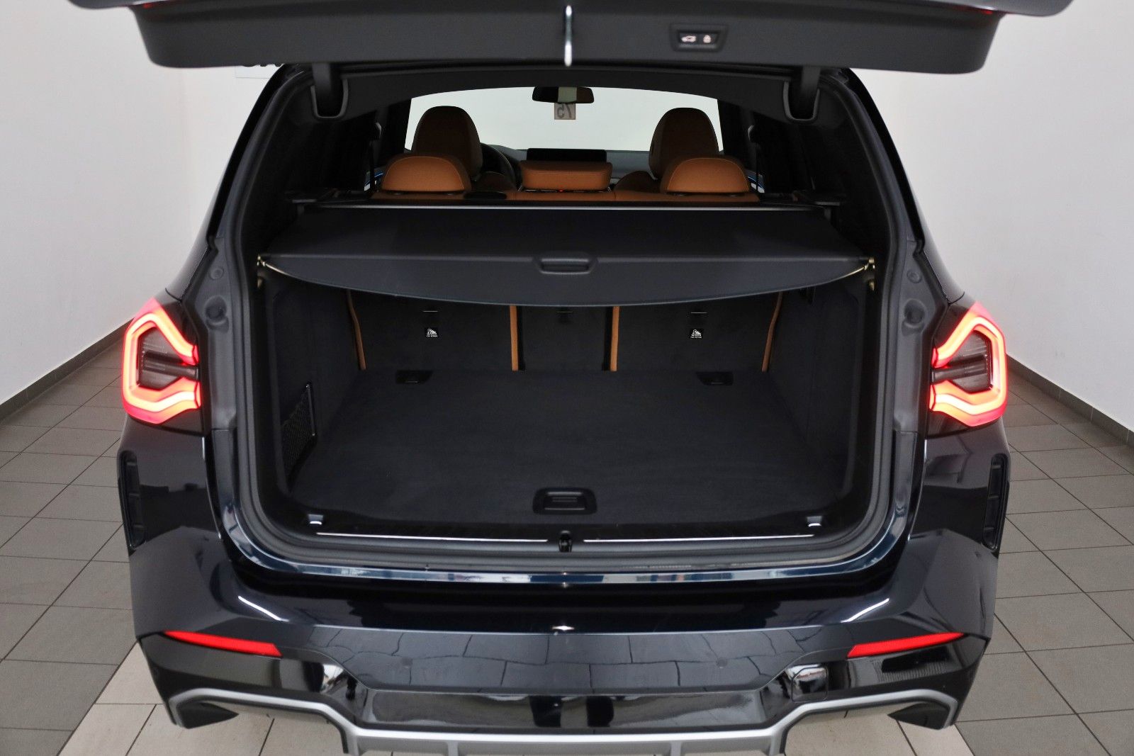 Fahrzeugabbildung BMW iX3 Inspiring Shadow-Line,Leder,Navi,Panora,360°