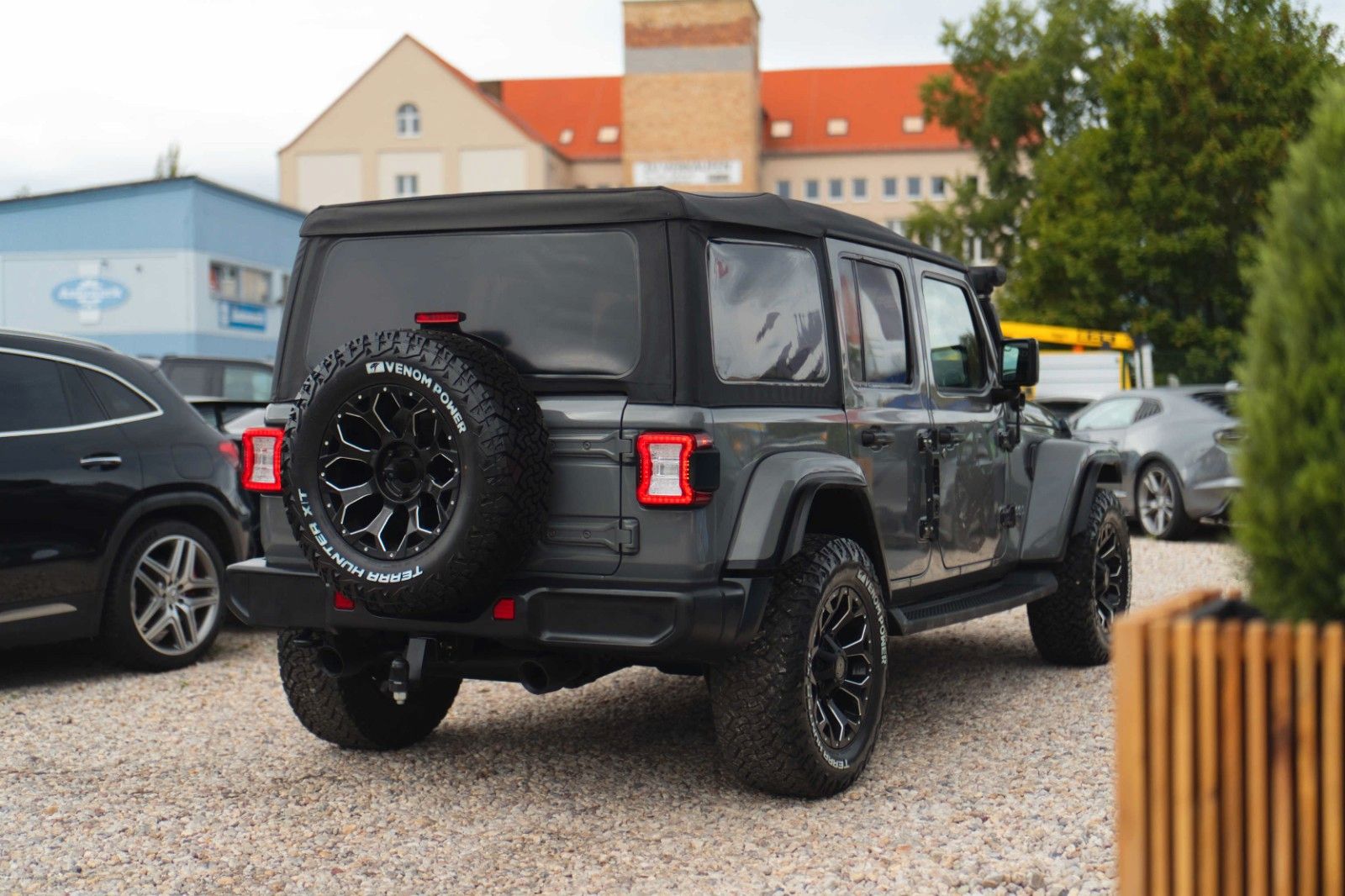 Fahrzeugabbildung Jeep Wrangler 3.6 V6 UNLIMITED SAHARA OFFROAD 4x4 LED
