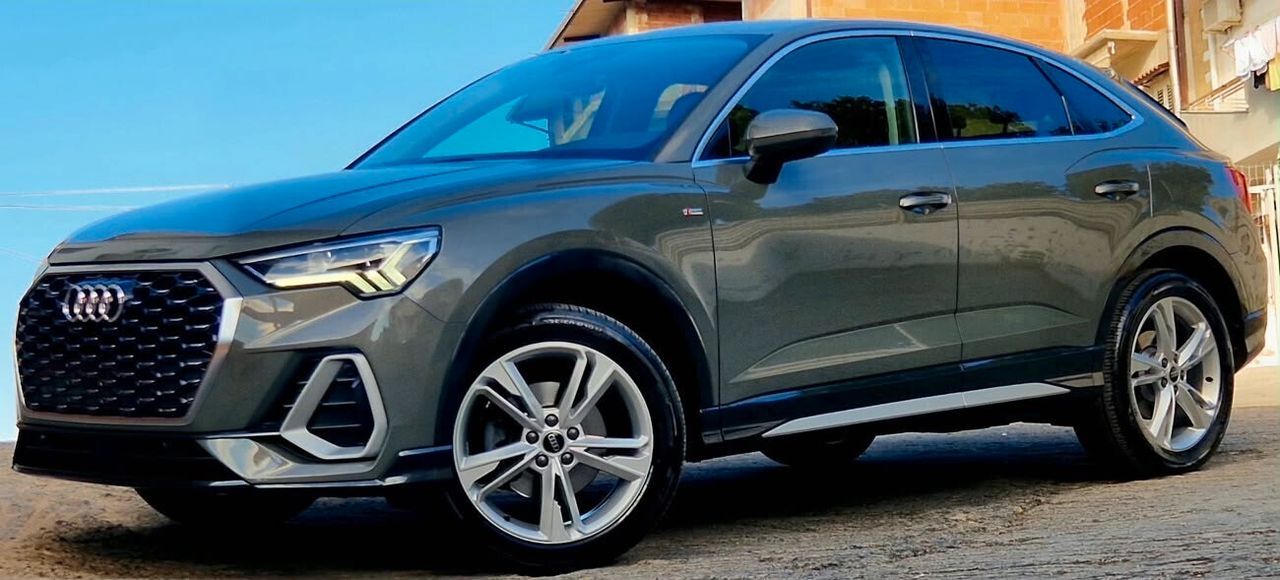 Audi Q3 SPB 35Tdi 2.0 150Cv Quattro S-Tronic Sli imagem 3