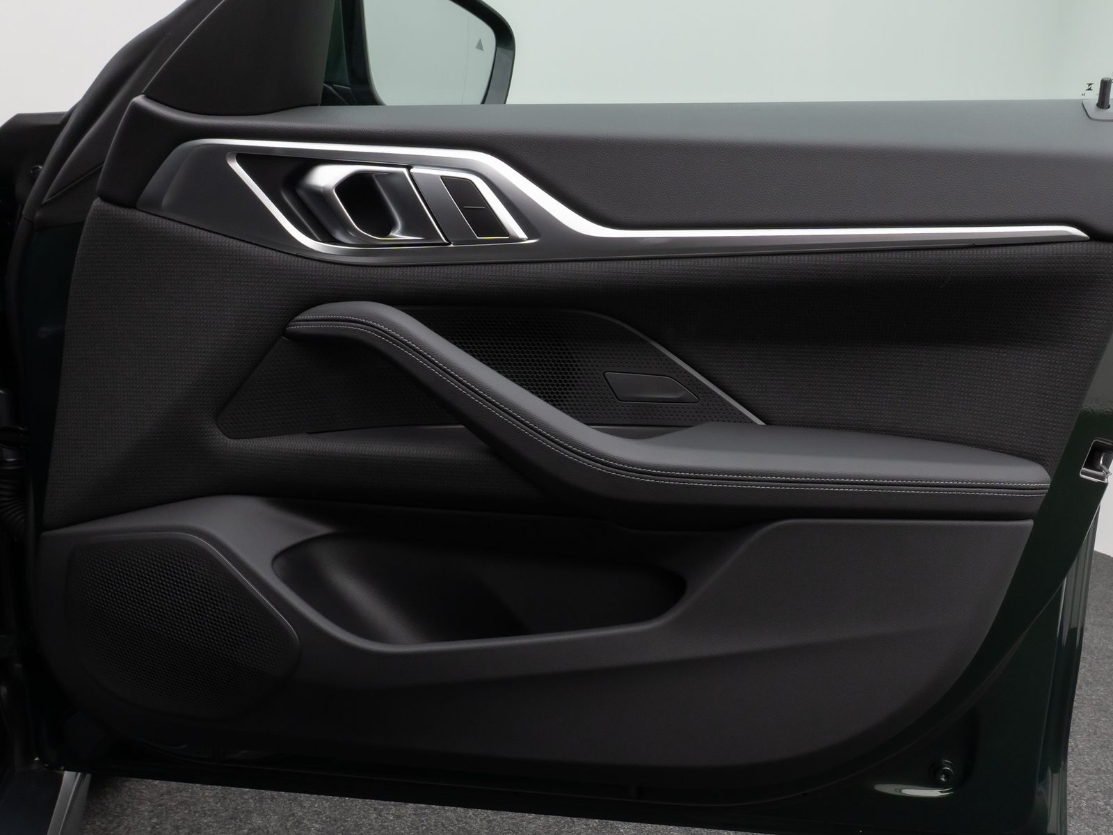 Fahrzeugabbildung BMW i4 eD40 Gran Coupè Kamera DAB HUD Alarm Komfort