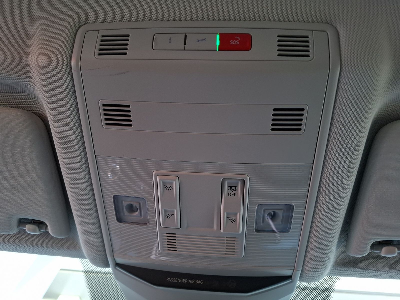 Fahrzeugabbildung Volkswagen T-Roc TSI Active DSG Kamera ACC Navi SH LM