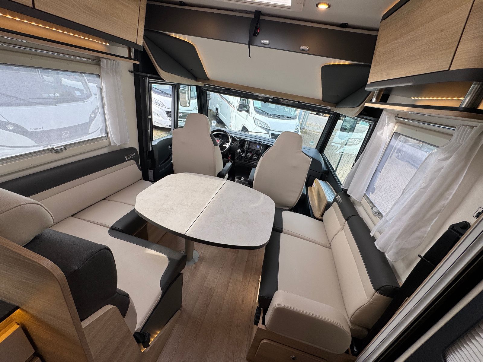 Fahrzeugabbildung Rapido ITINEO SB 740 SPIRIT EDITION LUFTFEDERUNG 2KLIMA