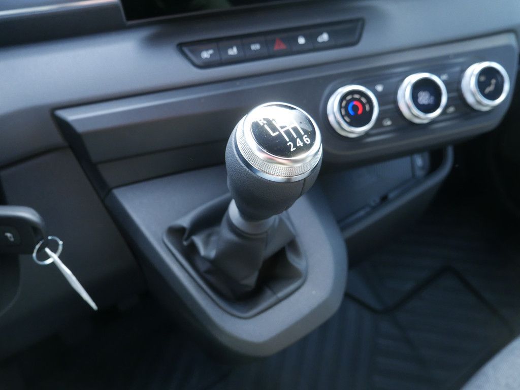 Fahrzeugabbildung Renault Master Kasten extra L2H2 3,5t Blue dCi 130 FWD