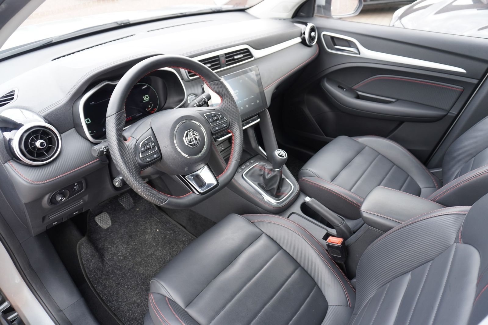 MG ZS