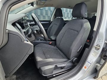 Volkswagen Golf - 10