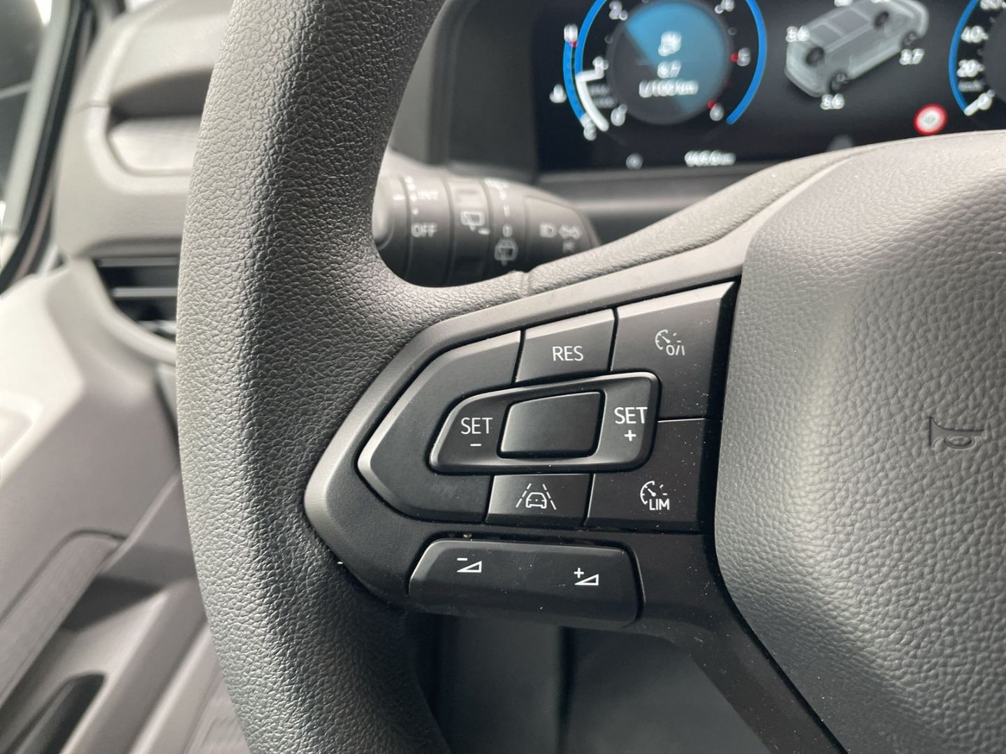 T7 Transporter Kasten 2.0 TDI LR AHK/Kamera/GRA