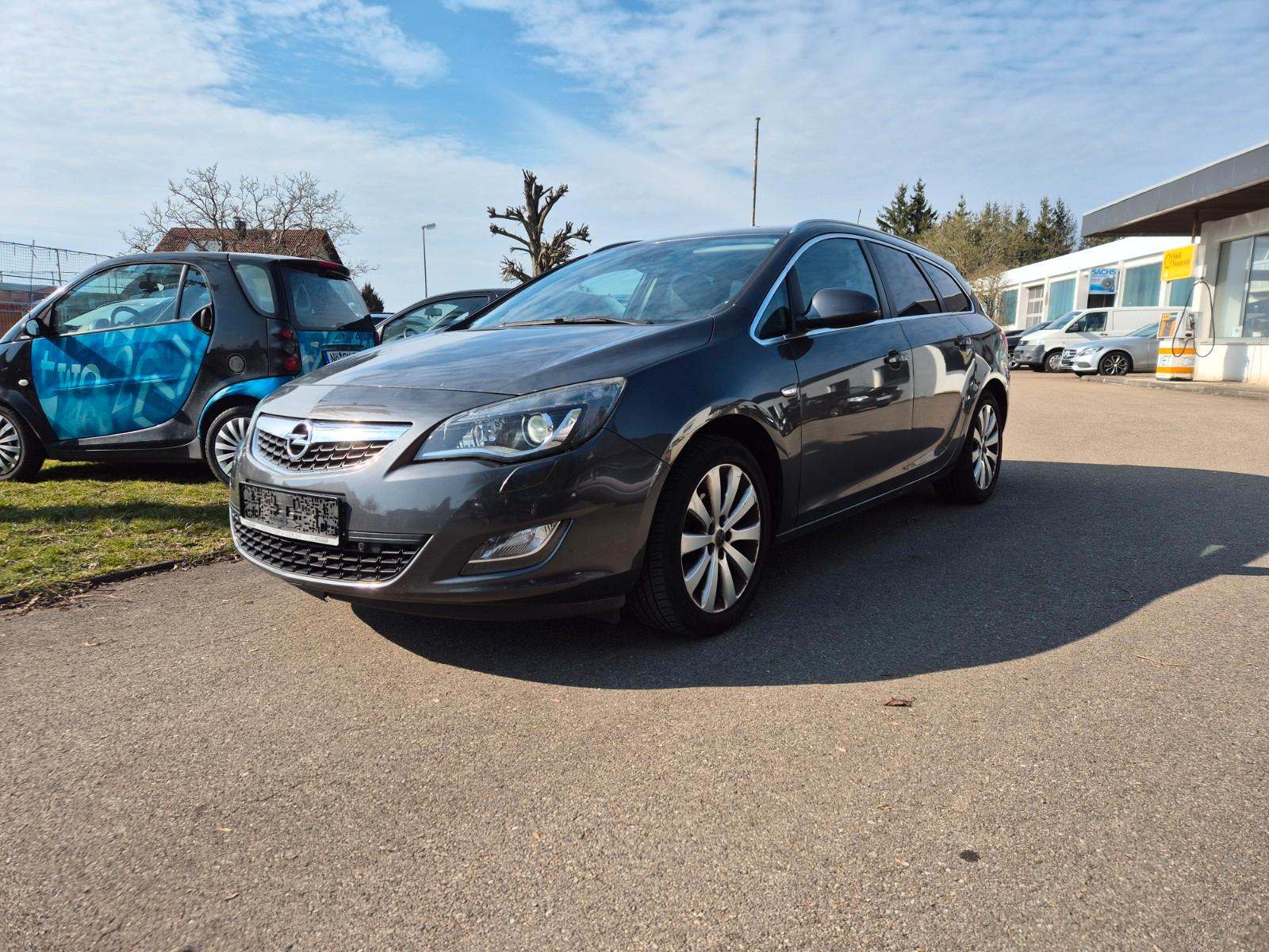 Opel Astra J Sports Tourer Innovation