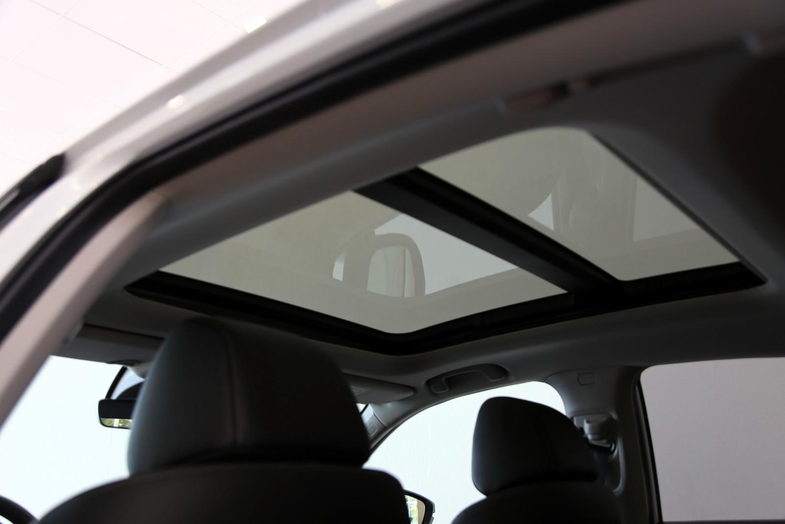 Honda Civic Lim. 5-trg. e:HEV Advance AZV Pano Bose
