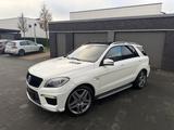 Mercedes-Benz ML 63 Performance Designo 4MATIC VOLLAUSSTATTUNG - Mercedes-Benz ML-Klasse mit Benzin-Antrieb: Automatik
