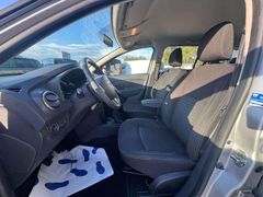Fahrzeugabbildung Dacia Logan Prestige  **6.800 km / 1-HAND / NAVI / PDC